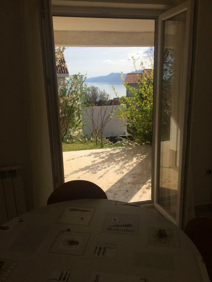 Deluxe Apartment Dora With A Private Parking, Terrace And See View Rijeka Exterior foto