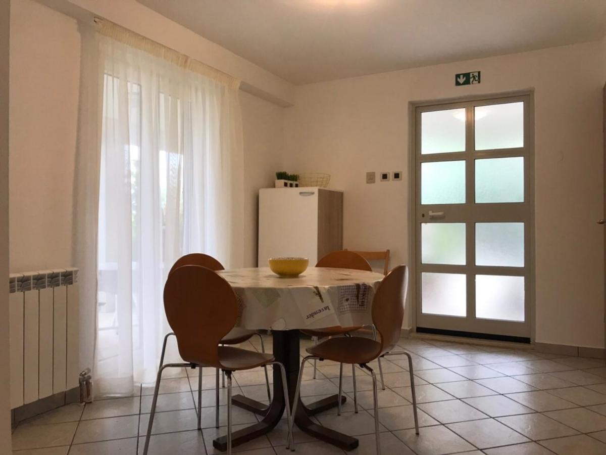 Deluxe Apartment Dora With A Private Parking, Terrace And See View Rijeka Exterior foto